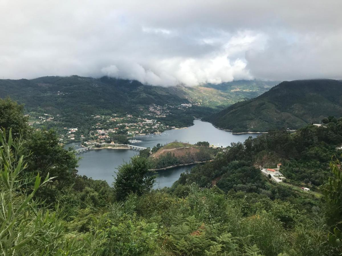 Casa De Casarelhos - Vistas Rio, Campo E Montanha - Lareira Apartman Geres Kültér fotó