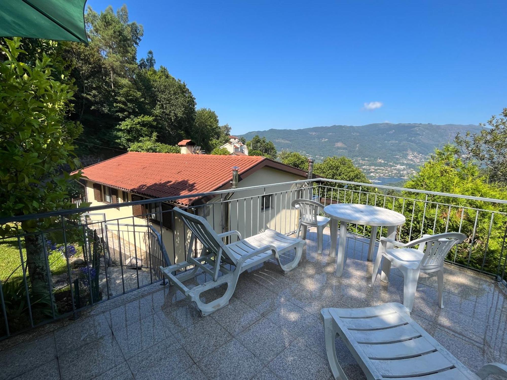 Casa De Casarelhos - Vistas Rio, Campo E Montanha - Lareira Apartman Geres Kültér fotó