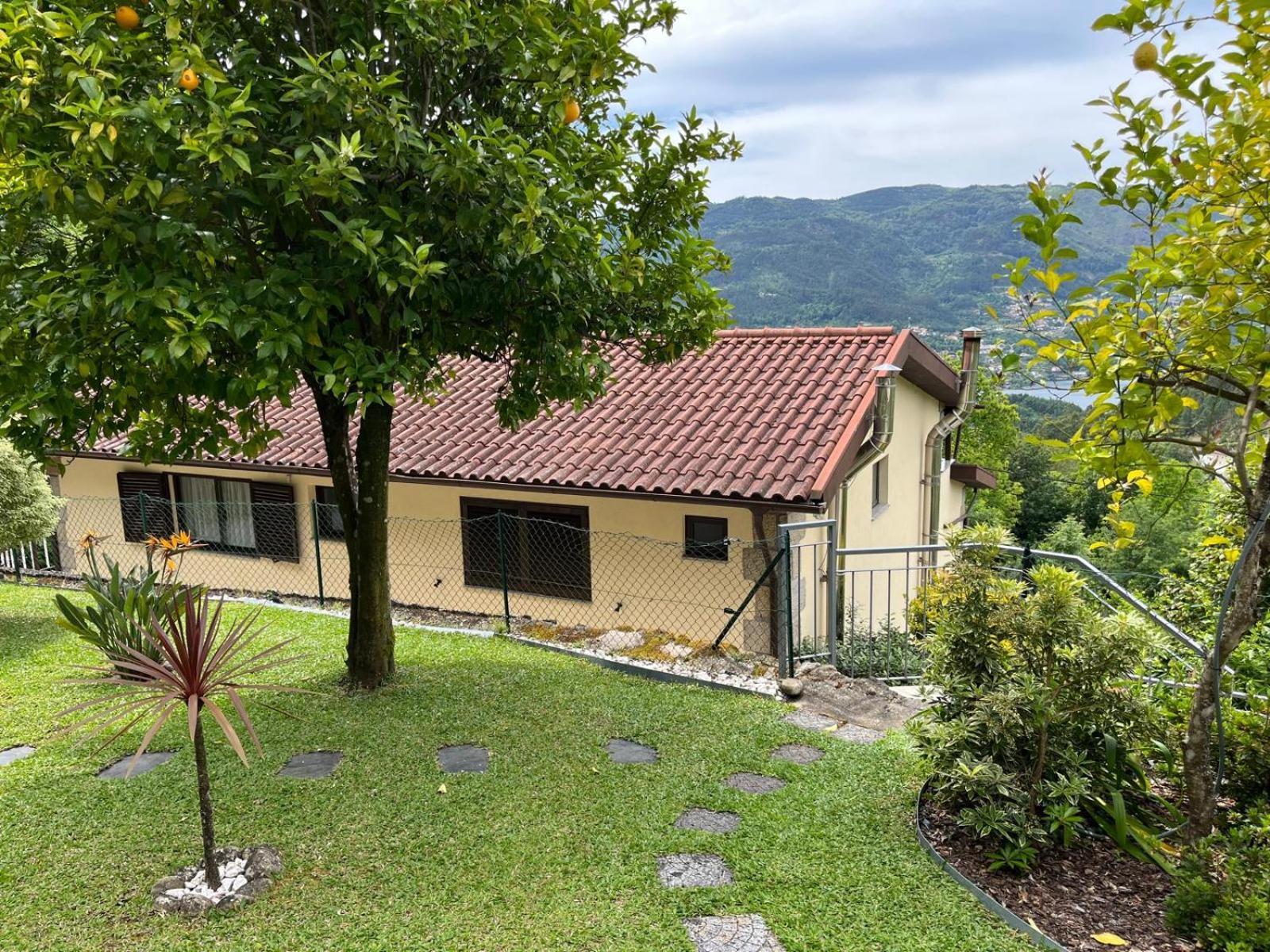 Casa De Casarelhos - Vistas Rio, Campo E Montanha - Lareira Apartman Geres Kültér fotó