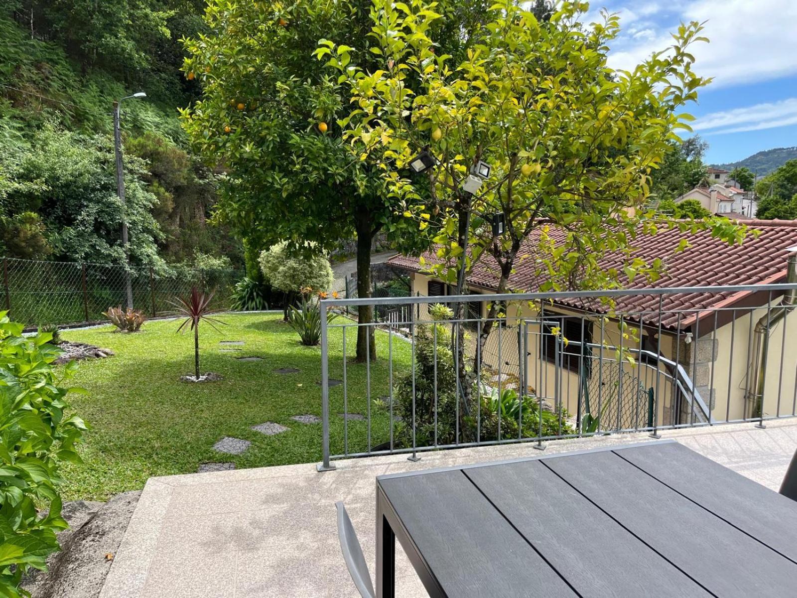 Casa De Casarelhos - Vistas Rio, Campo E Montanha - Lareira Apartman Geres Kültér fotó