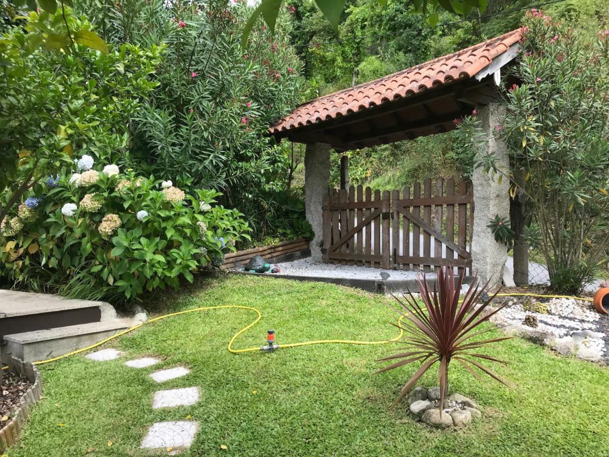 Casa De Casarelhos - Vistas Rio, Campo E Montanha - Lareira Apartman Geres Kültér fotó
